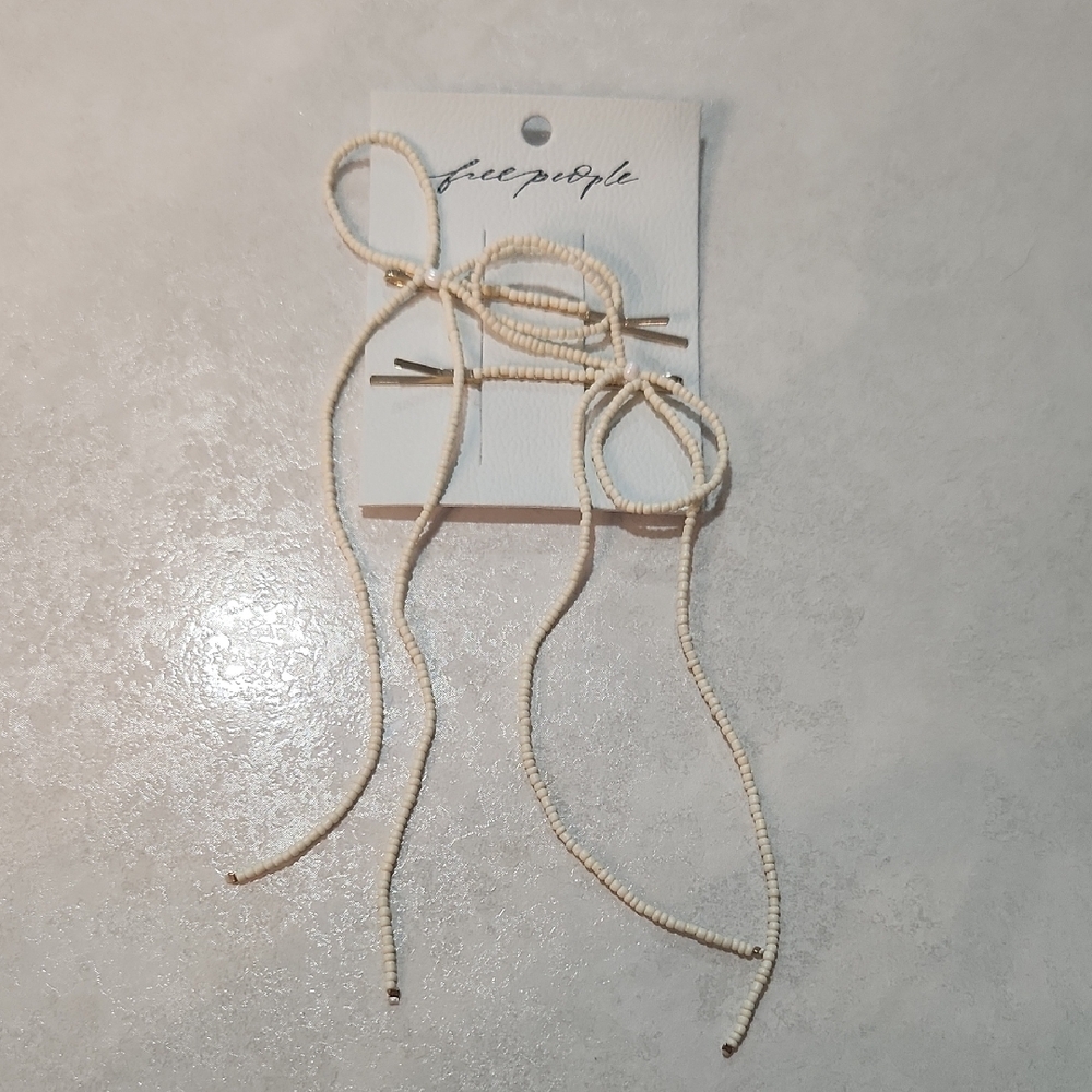 💥Free People Cream Hair Accessory Minimalist Design